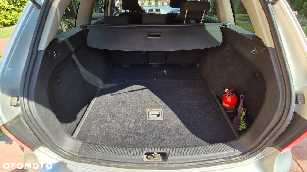 Volkswagen Golf 1.6 TDI DPF BlueMotion - 35