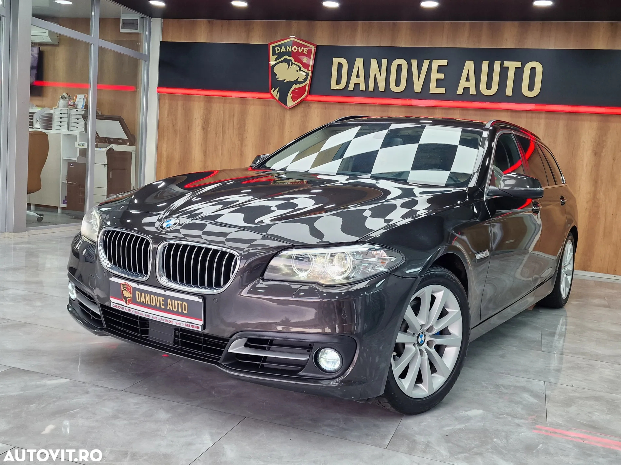 BMW Seria 5 520d Touring Aut. Luxury Line - 3