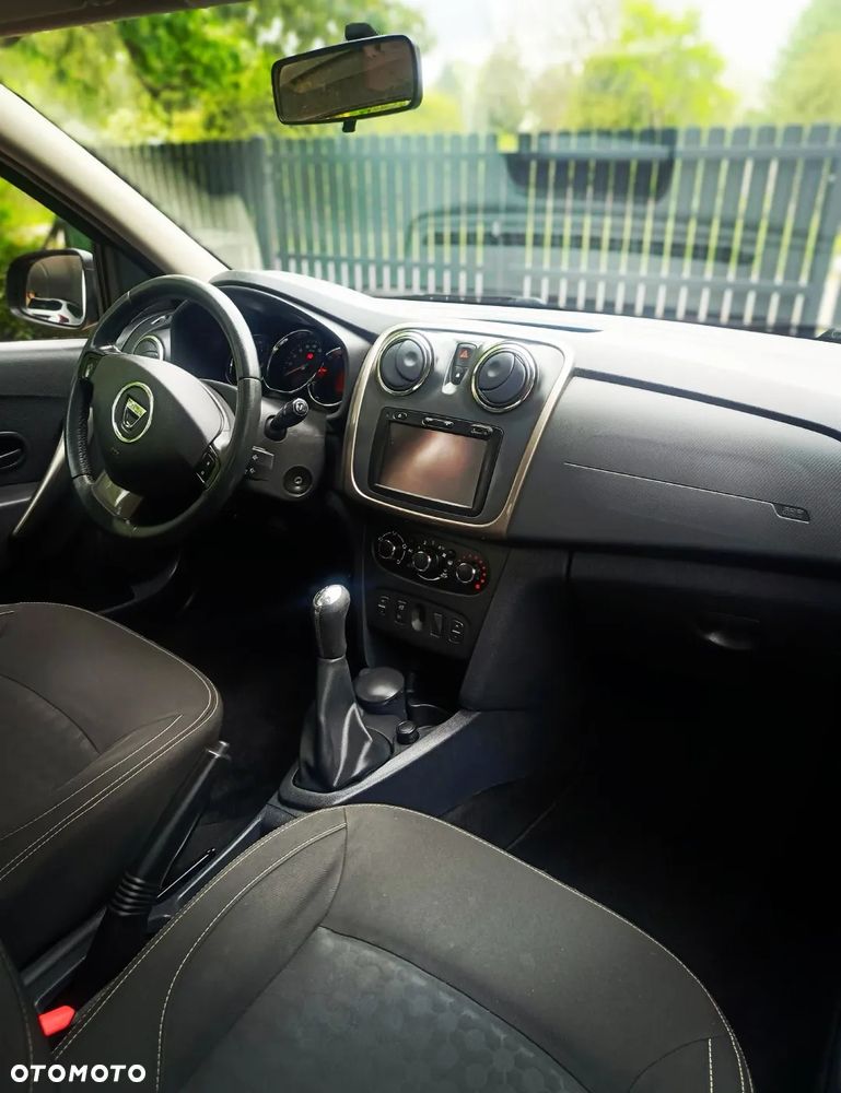 Dacia Sandero TCe 90 Laureate - 13