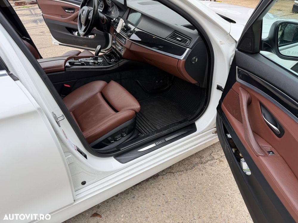 BMW Seria 5 525d xDrive AT - 17