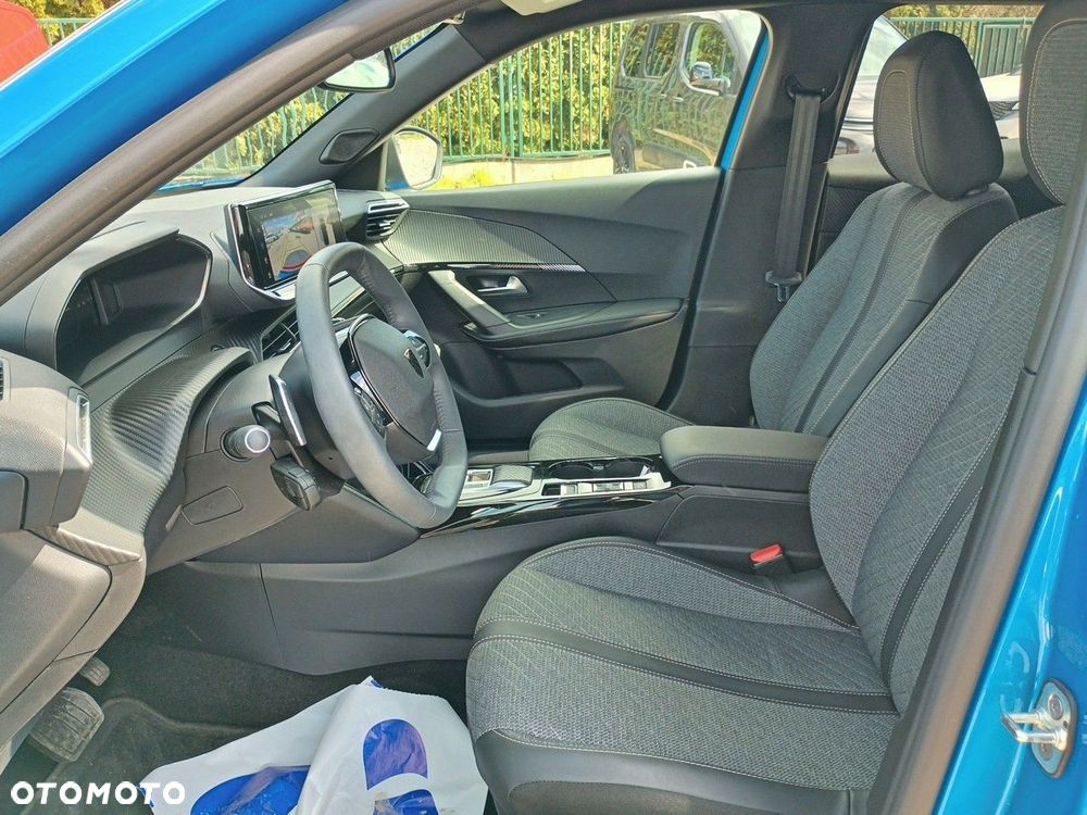Peugeot 2008 1.2 PureTech Allure S&S EAT8 - 10