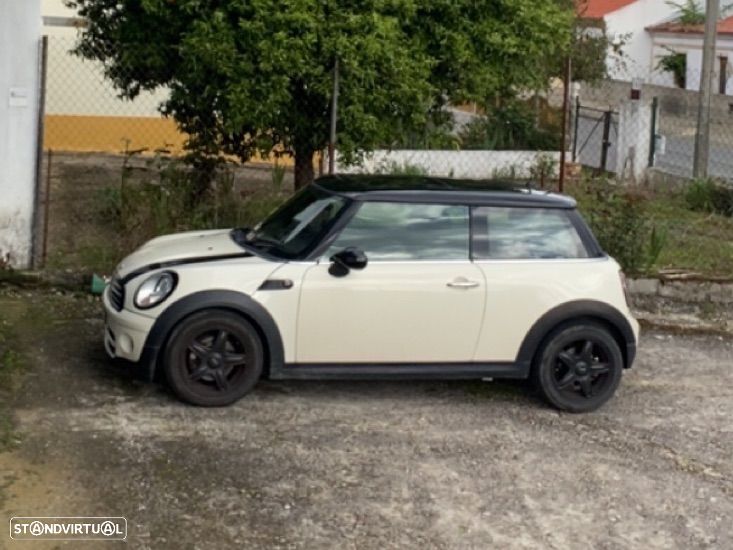 MINI 3 Portas Cooper D - 6
