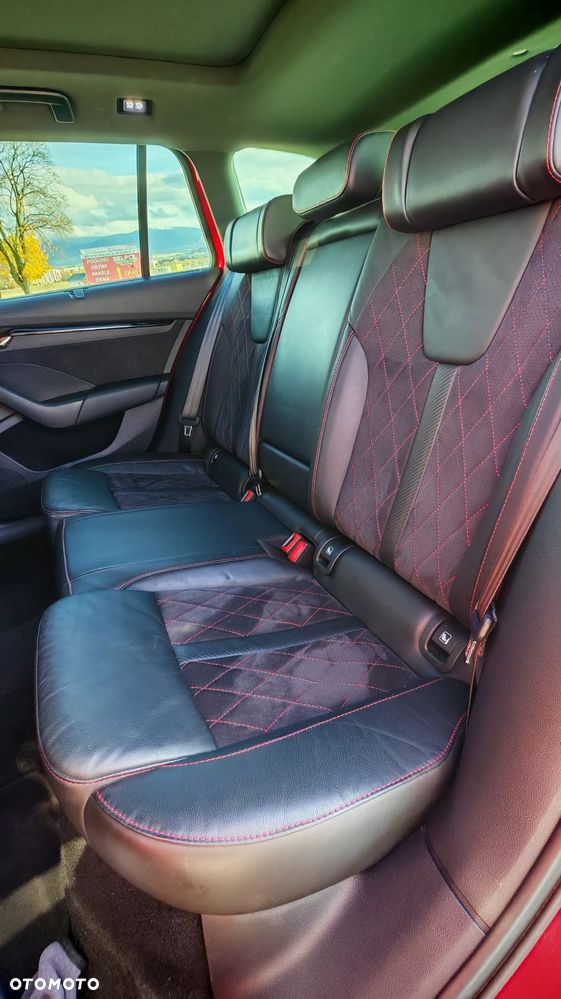 Skoda Octavia 2.0 TSI RS 245 DSG - 24