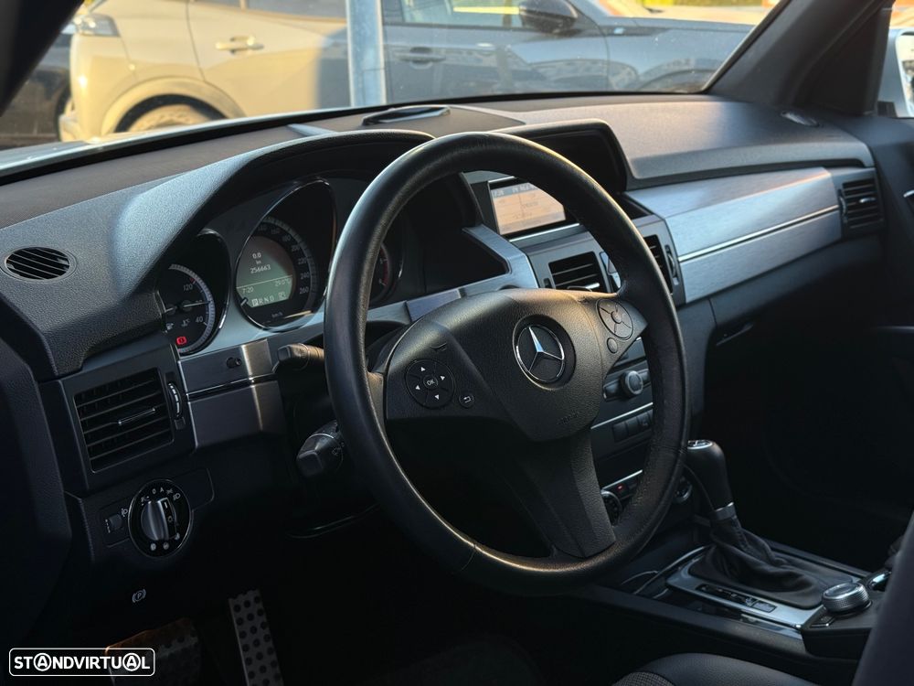 Mercedes-Benz GLK 220 CDI DPF BlueEFFICIENCY 7G-TRONIC SPORT EDITION - 10