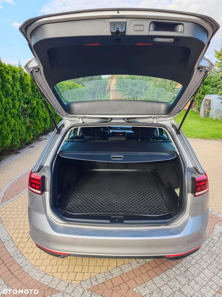Volkswagen Passat - 5