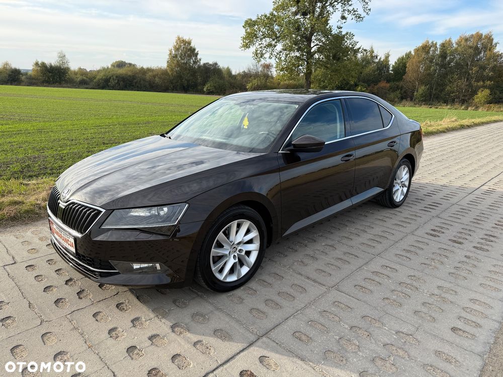 Skoda Superb 2017 photo 3