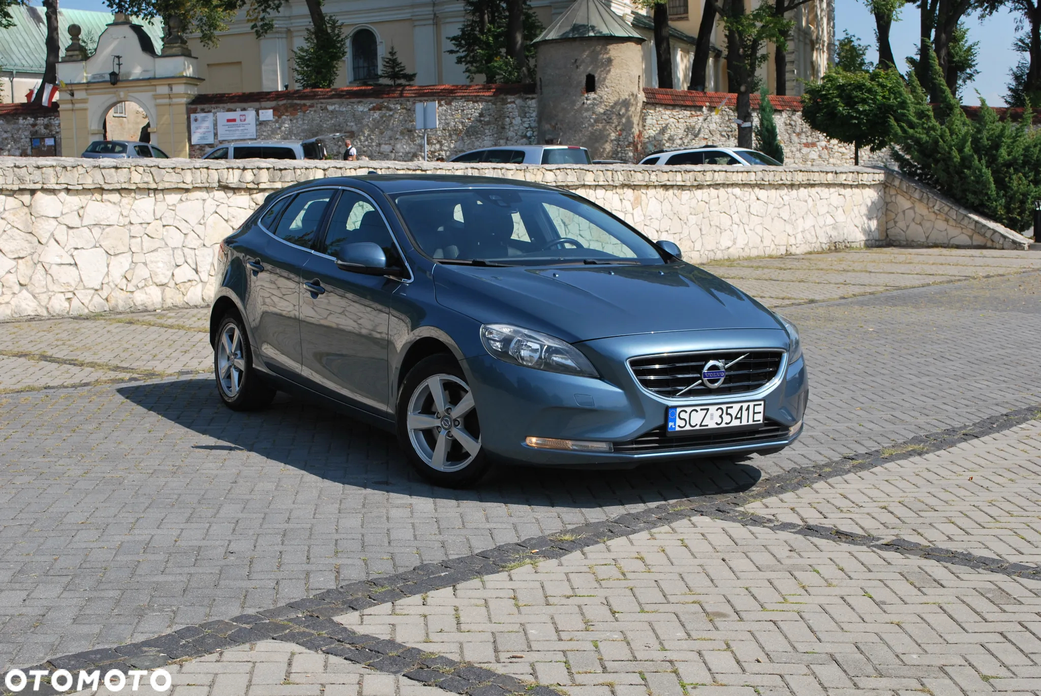 Volvo V40 T2 Momentum - 2