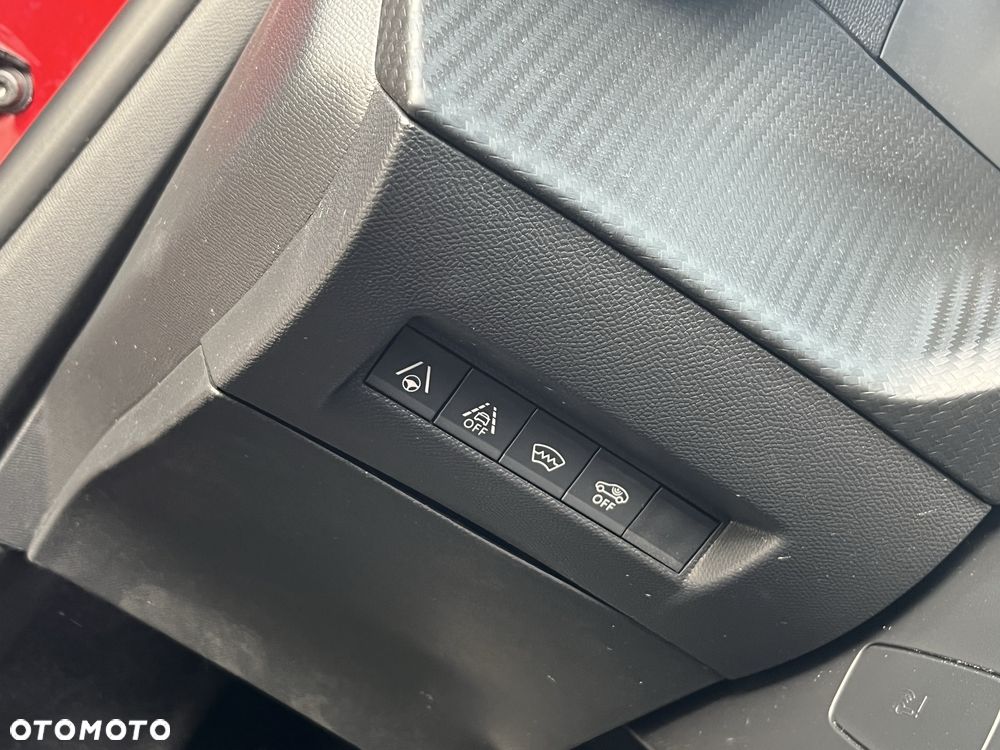 Peugeot 2008 - 8
