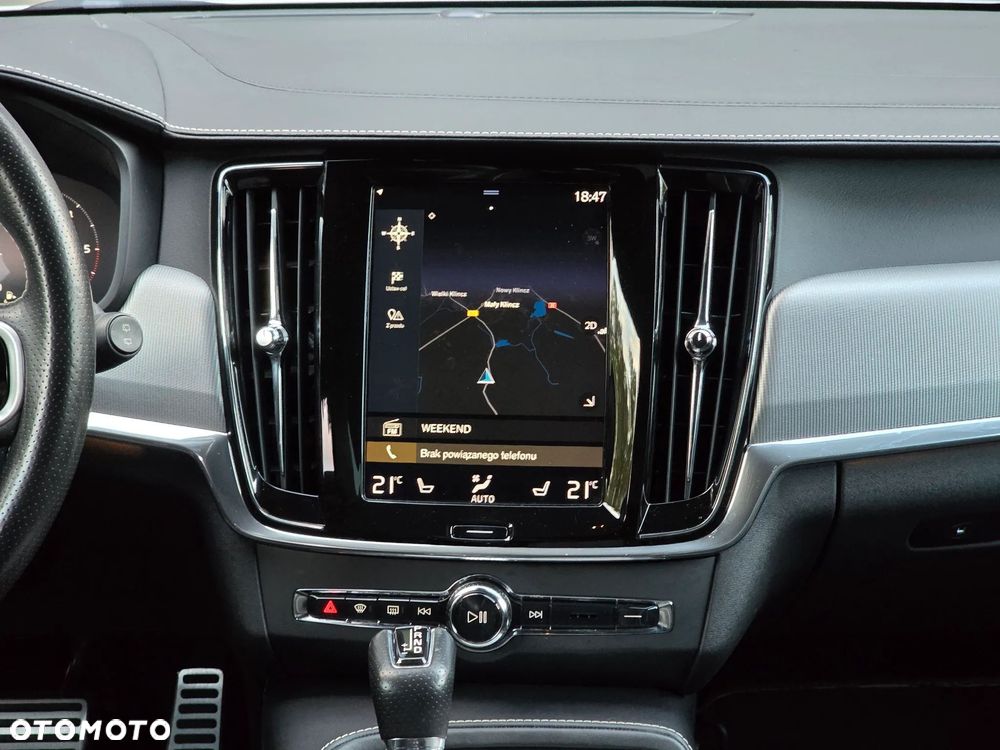 Volvo V90 D5 SCR AWD R-Design - 34