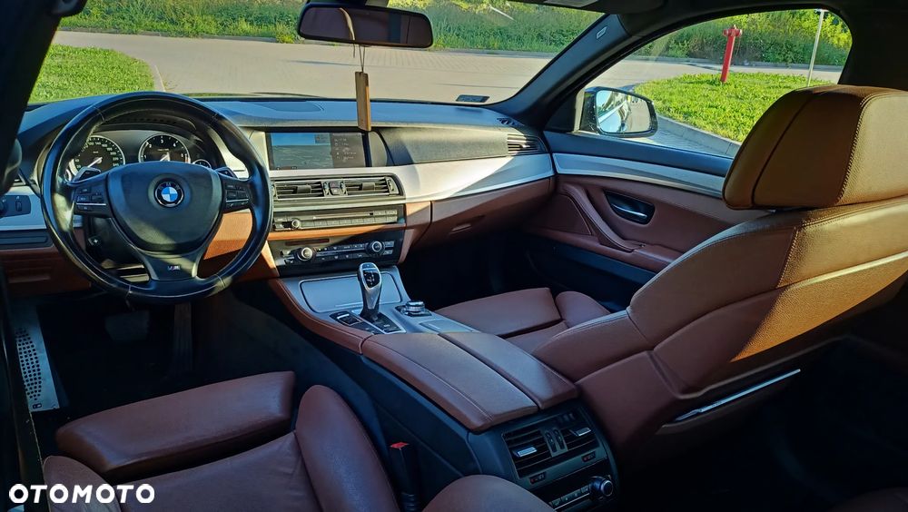 BMW Seria 5 535d xDrive - 10