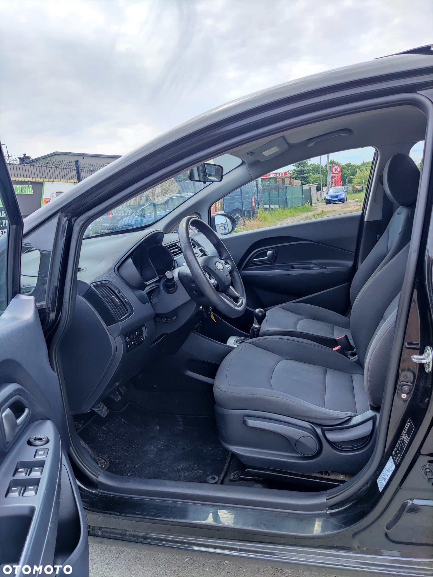Kia Rio 1.2 Attract - 17