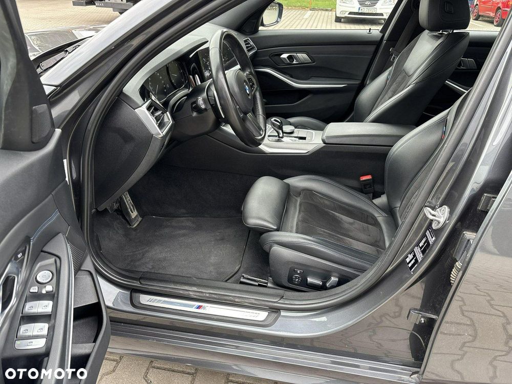 BMW Seria 3 320d M Sport sport - 11
