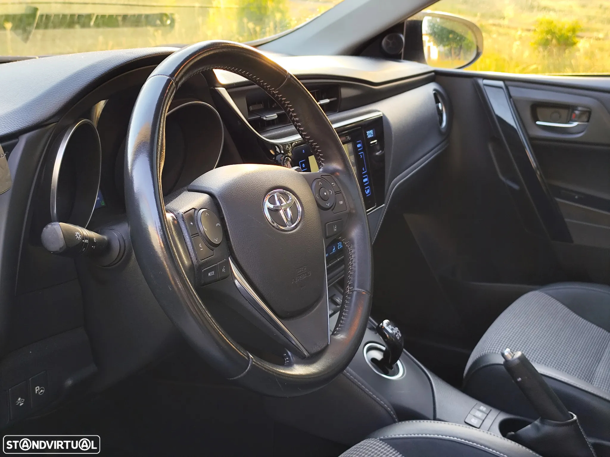 Toyota Auris 1.8 HSD Exclusive +TSS+Navi - 7
