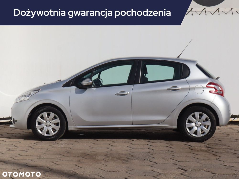 Peugeot 208 - 4