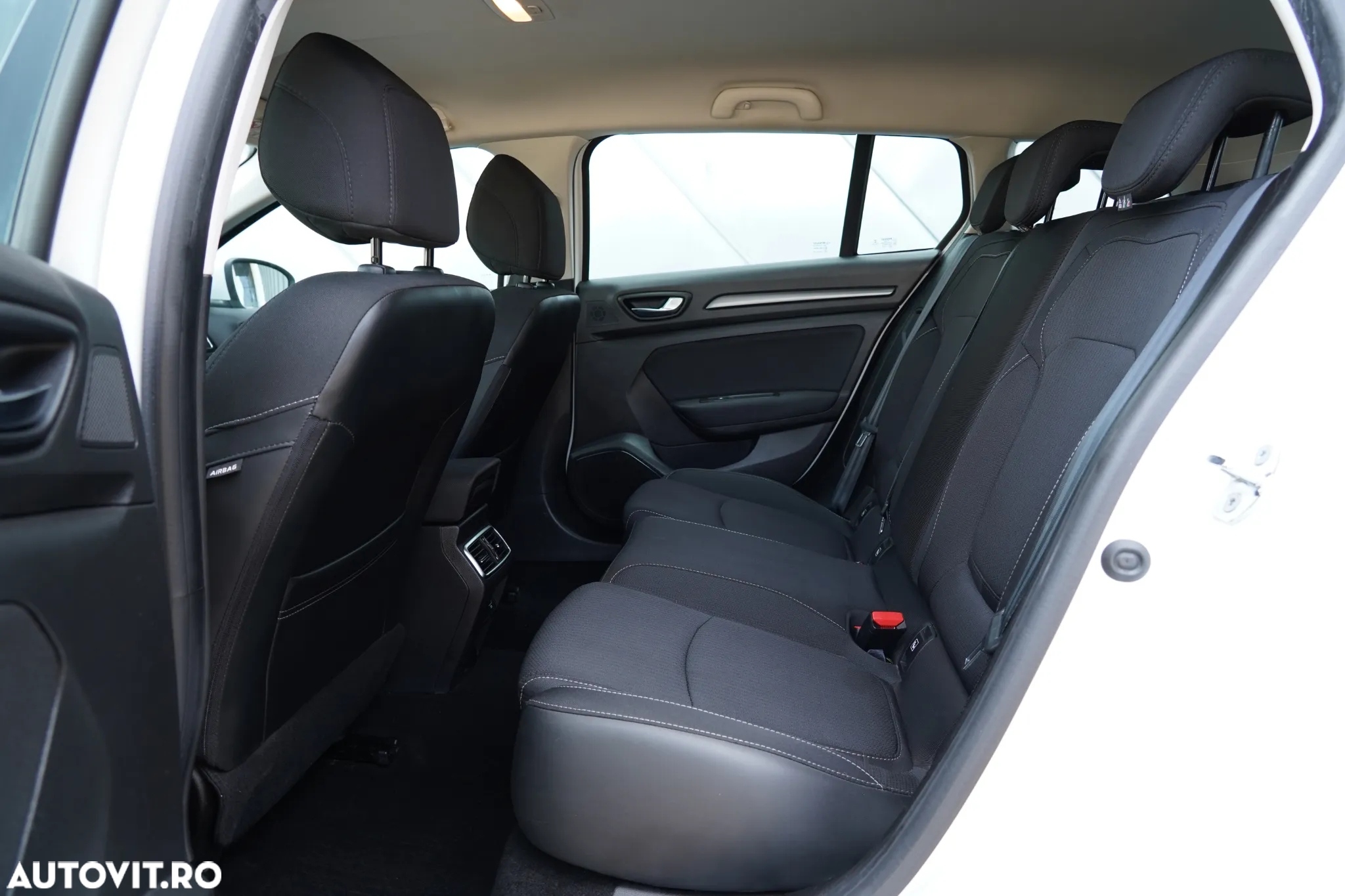 Renault Megane TCe EDC Intens - 16