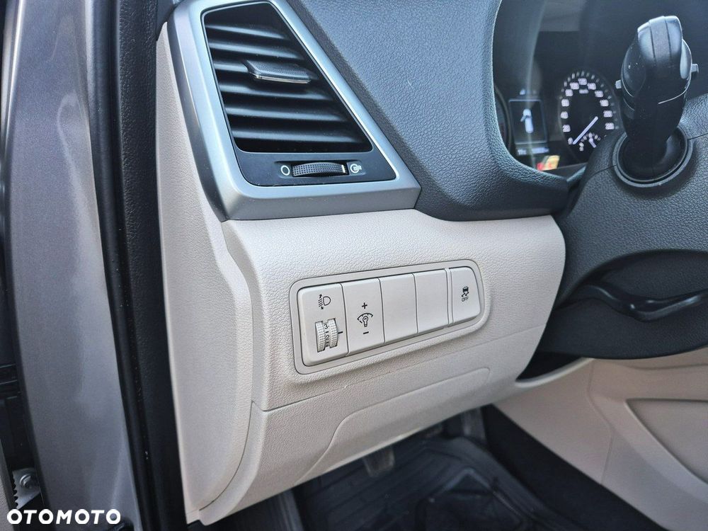 Hyundai Tucson 1.6 GDI BlueDrive Comfort 2WD - 21