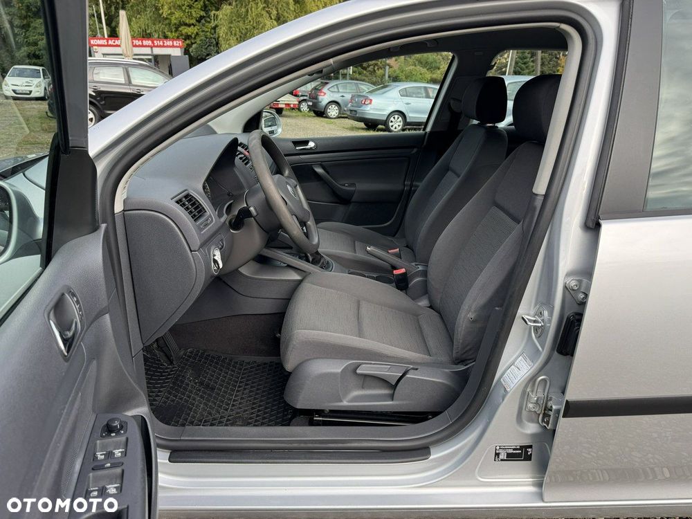 Volkswagen Golf - 21