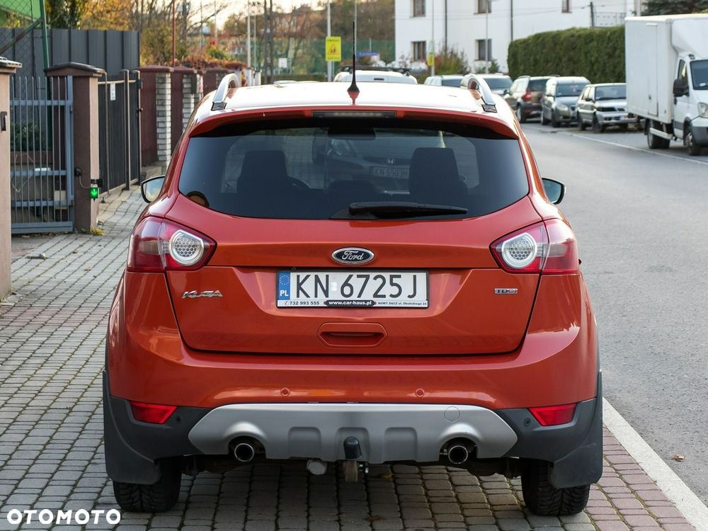Ford Kuga 2.0 TDCi 2x4 Titanium - 11