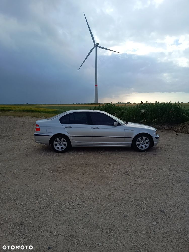 BMW Seria 3 318i - 7