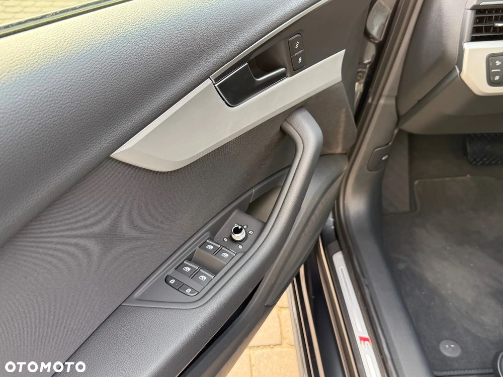 Audi A4 Avant 40 TDI S tronic S line - 17