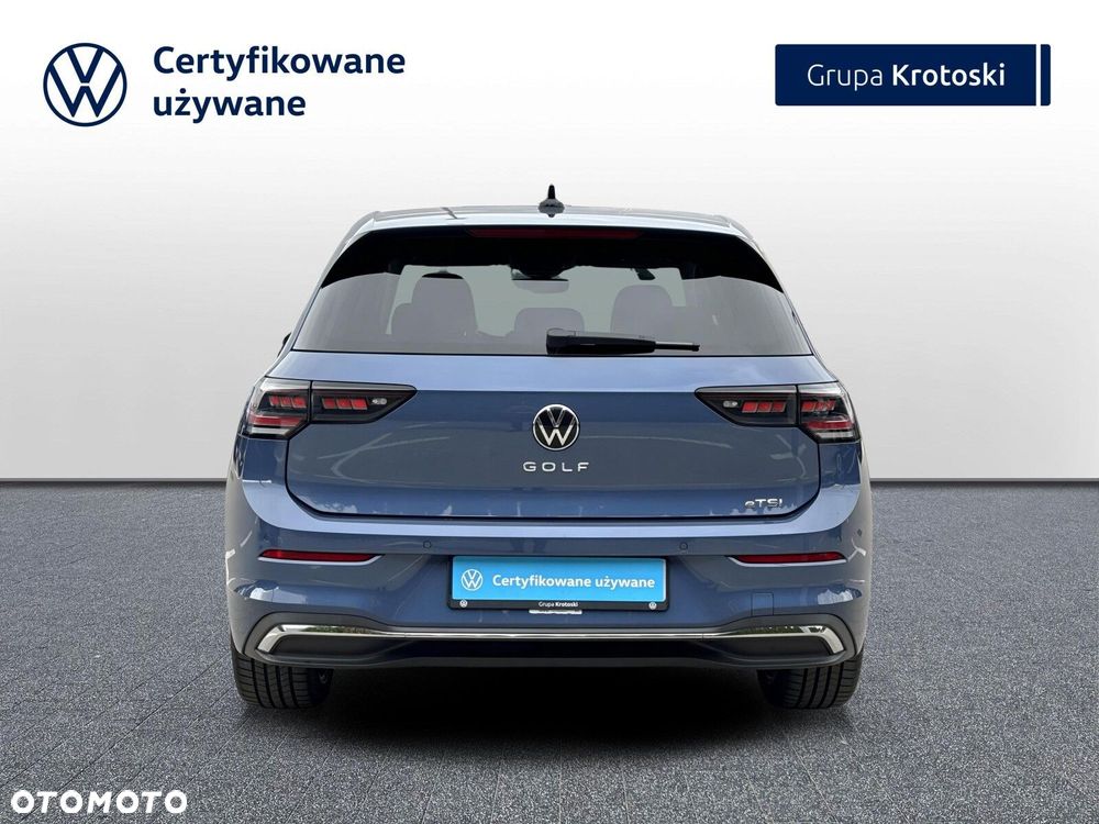 Volkswagen Golf - 6