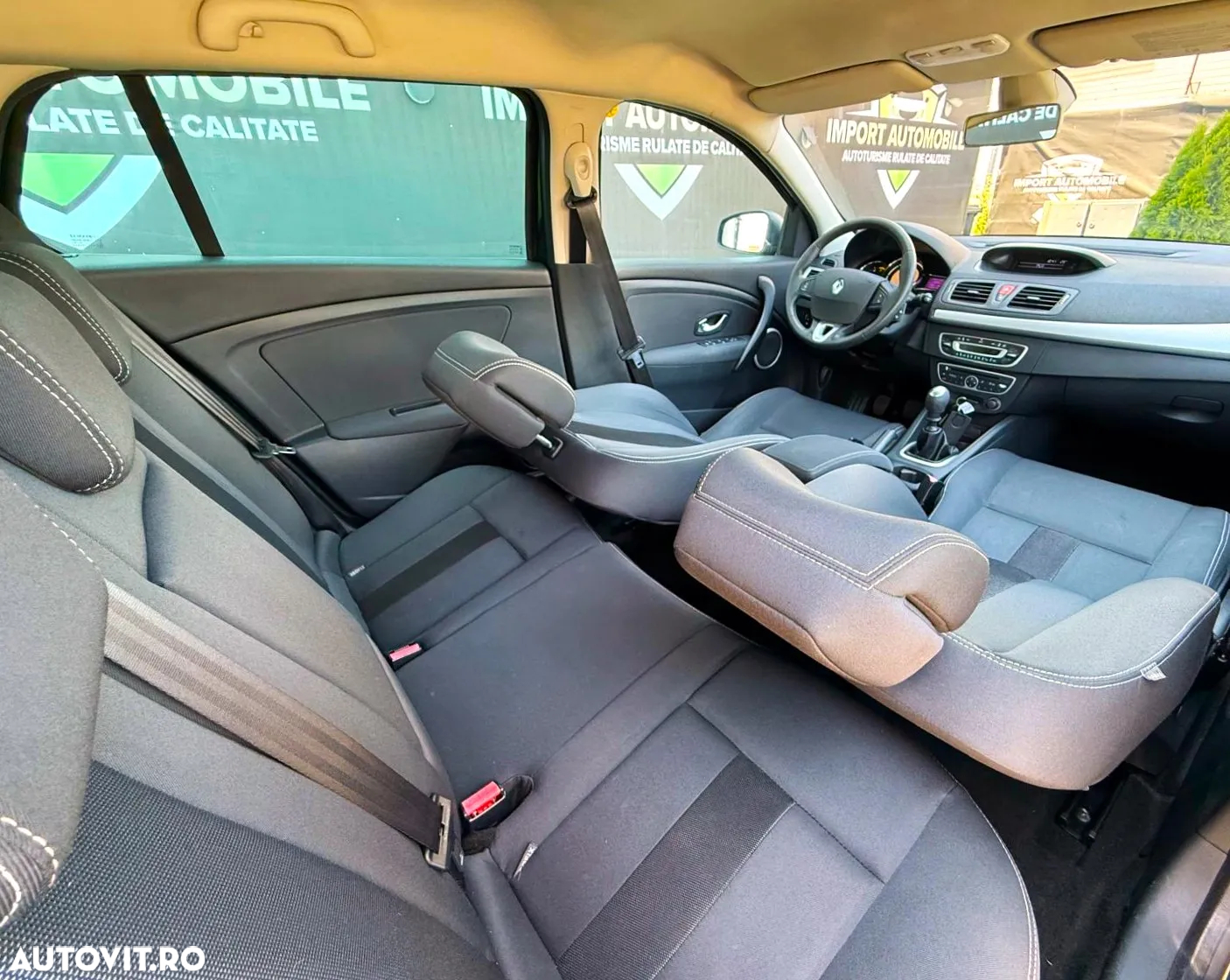 Renault Megane 1.5 dCi Grandtour Avantage - 25