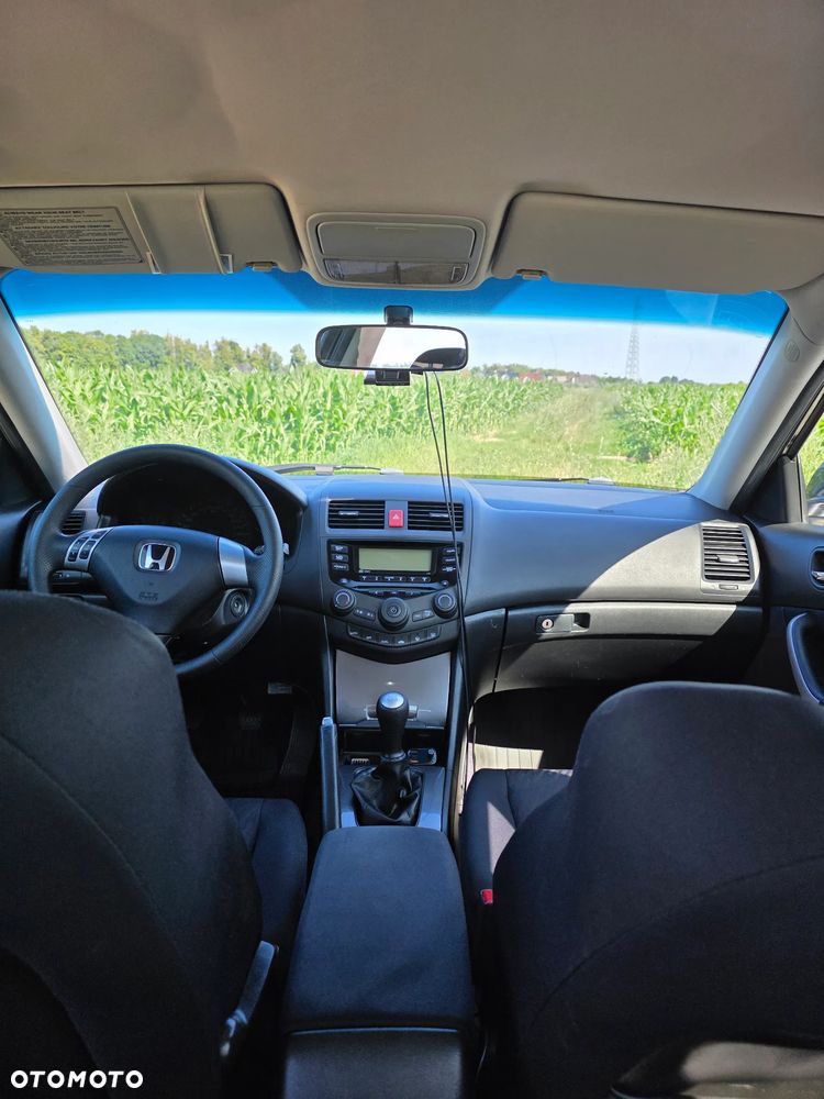 Honda Accord 2.0 Comfort - 11