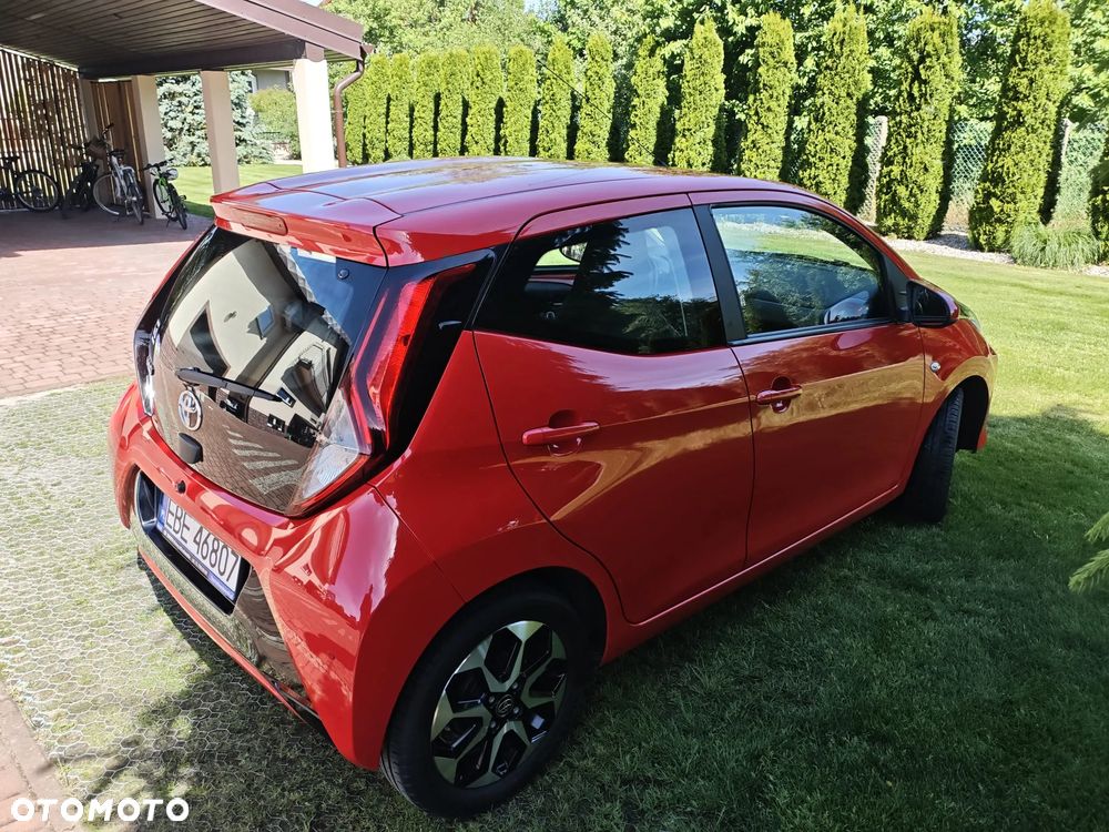 Toyota Aygo x.shift x-play connect - 3