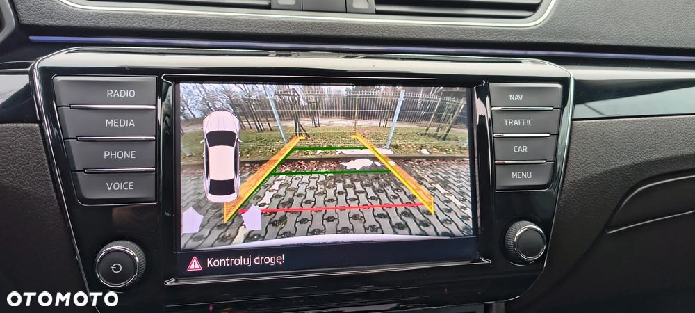 Skoda Superb 2.0 TDI DSG L&K - 12