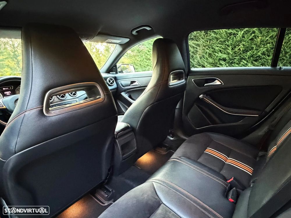 Mercedes-Benz CLA 220 d 7G-DCT AMG Line - 24