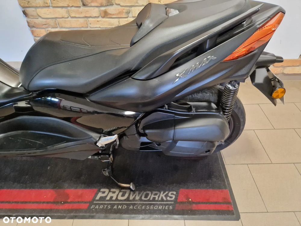 Yamaha X-max - 24
