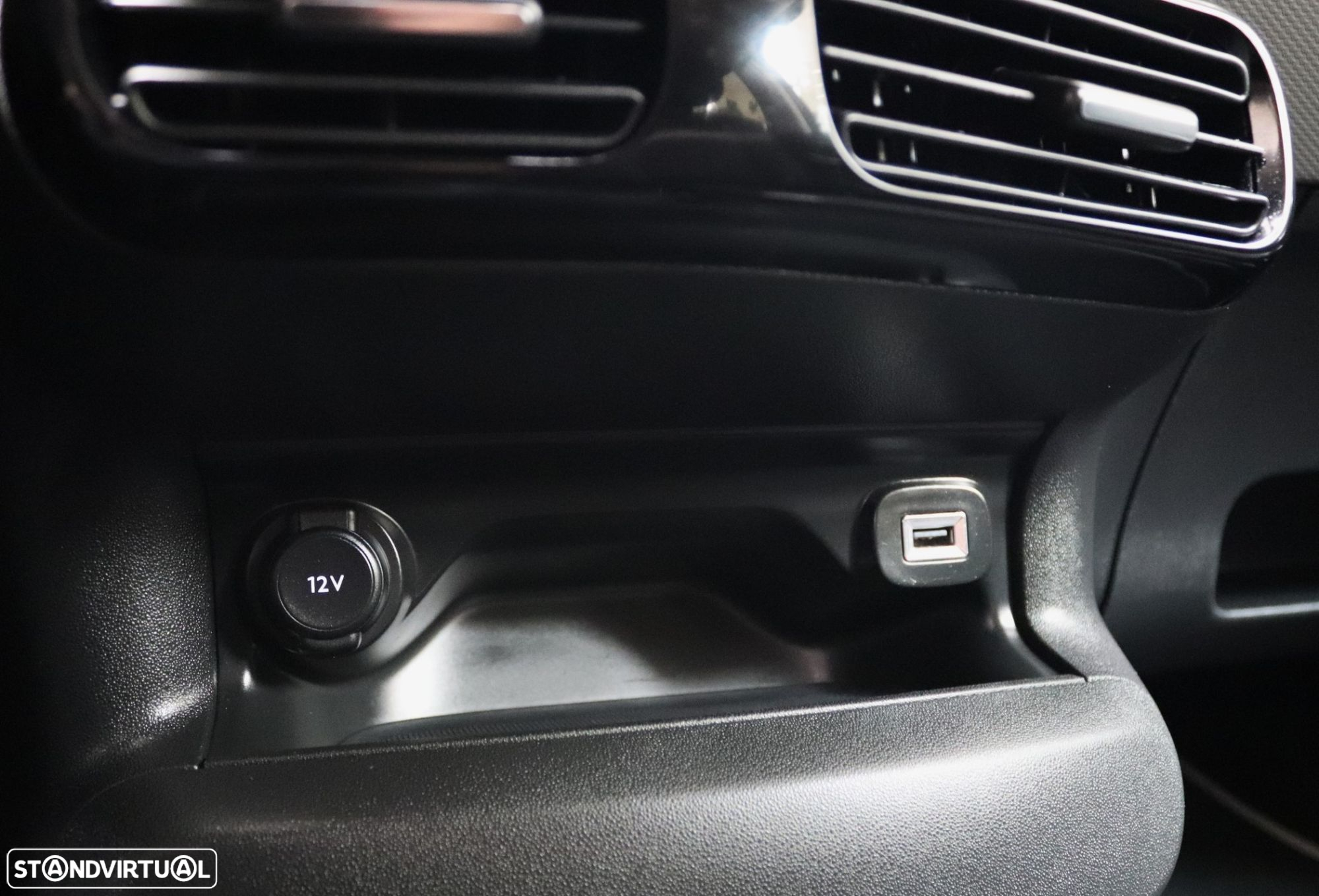 Citroën C4 Cactus 1.5 BlueHDi Shine - 28