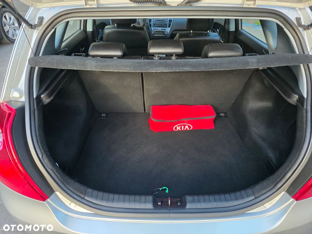 Kia Ceed - 21
