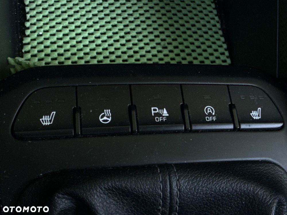Kia Stonic 1.4 L - 17