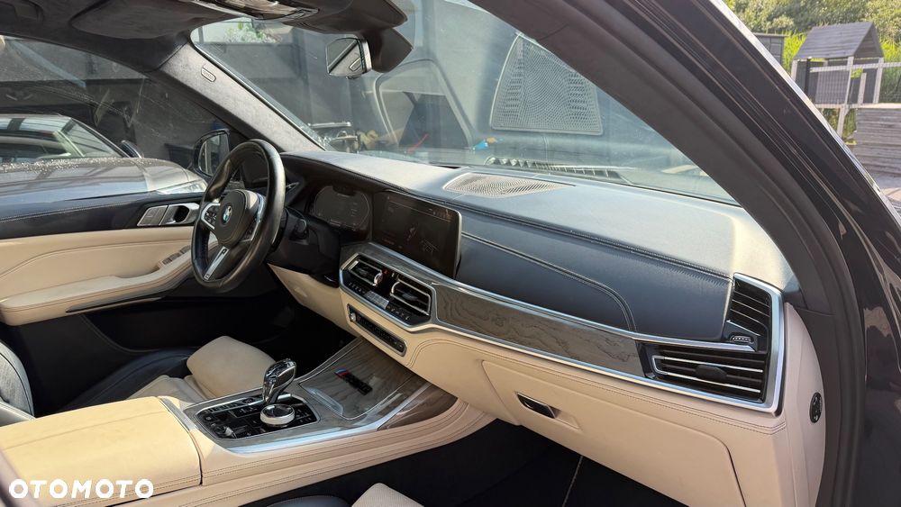 BMW X7 - 14