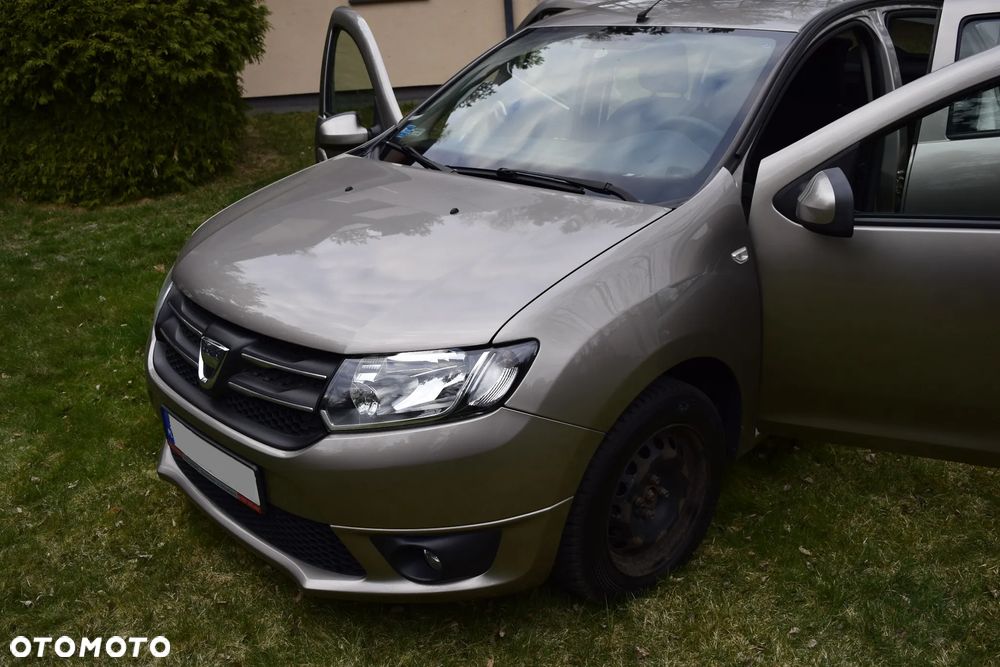 Dacia Logan 1.2 16V Laureate EU6 - 7