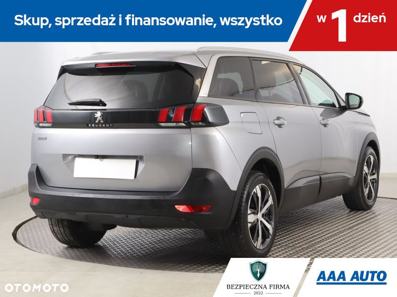 Peugeot 5008 - 6