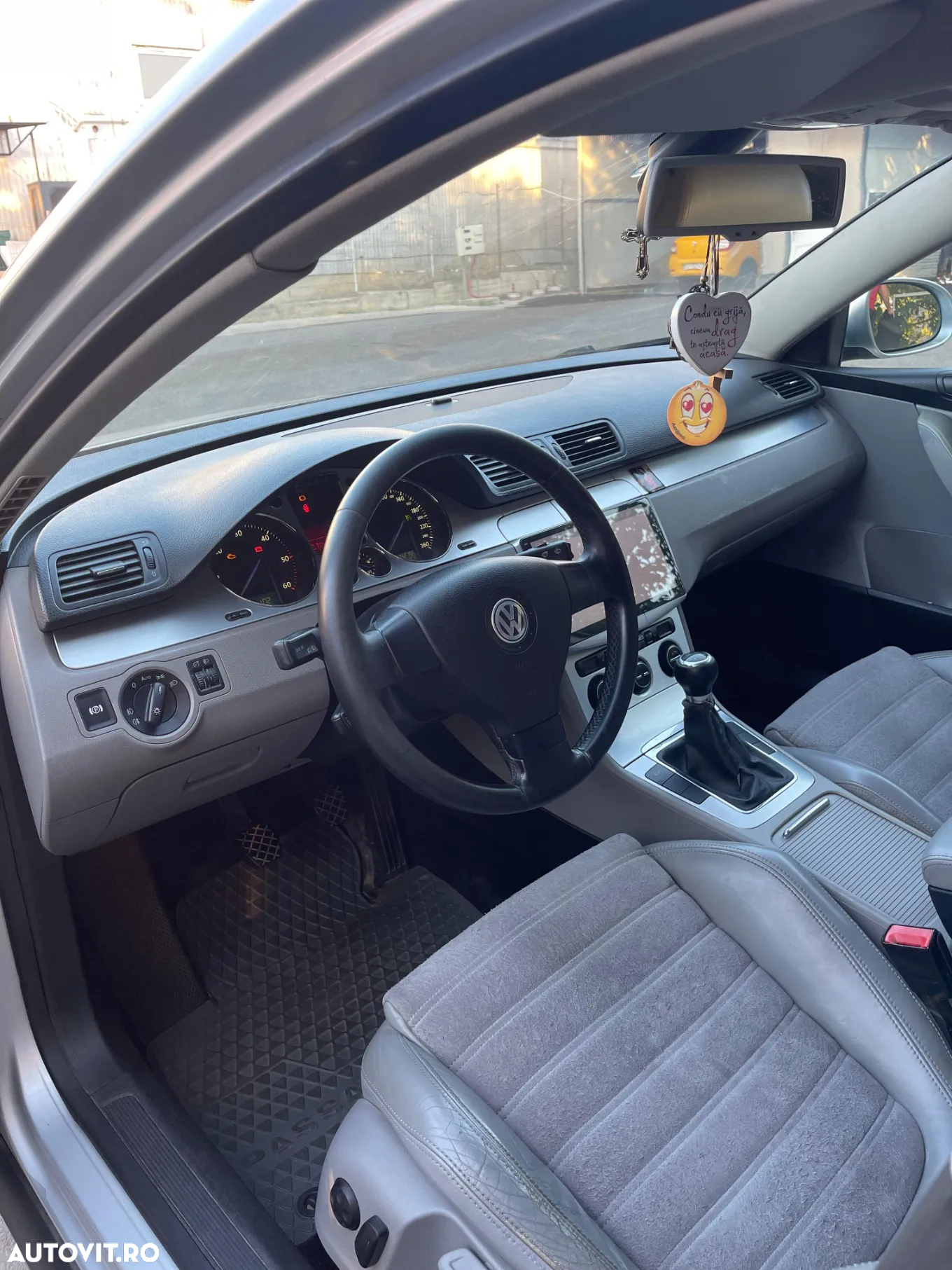 Volkswagen Passat 1.9 TDI Highline - 4