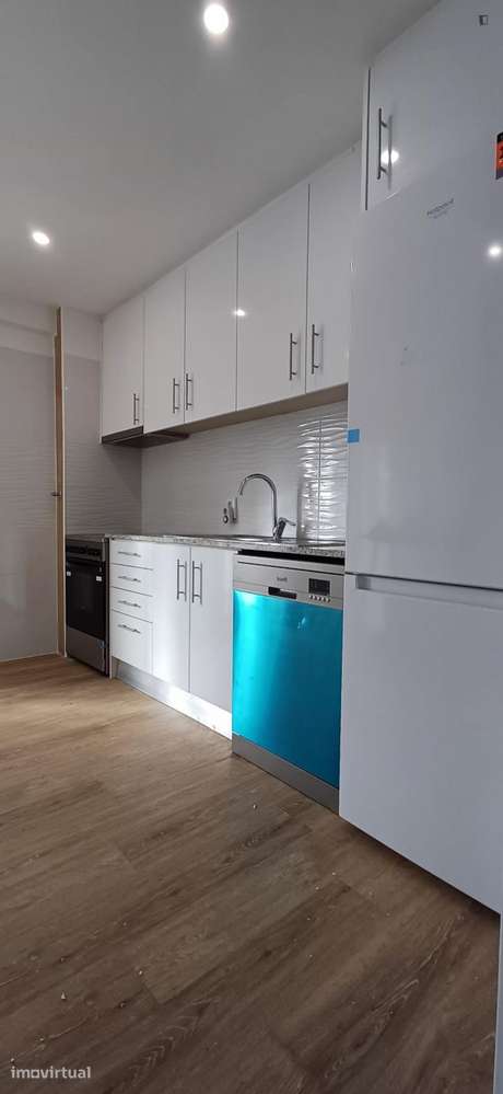 Quarto - localizado em Norton de Matos Coimbra - Grande imagem: 2/2