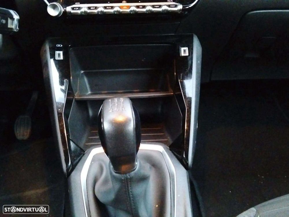 Peugeot 208 1.2 PureTech Active - 8