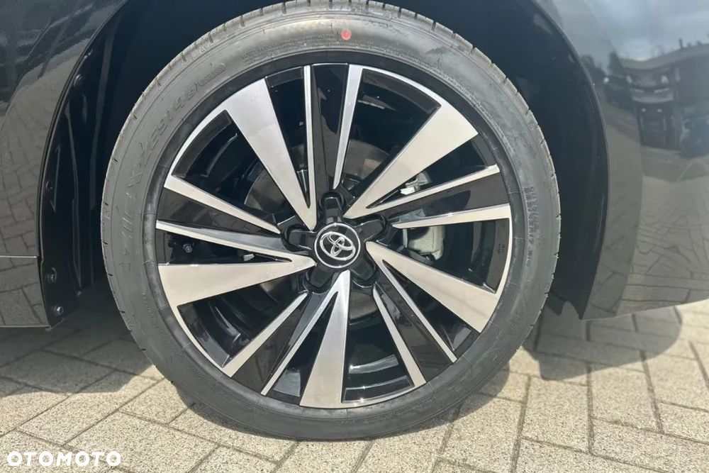 Toyota Corolla 2.0 Hybrid Style - 18