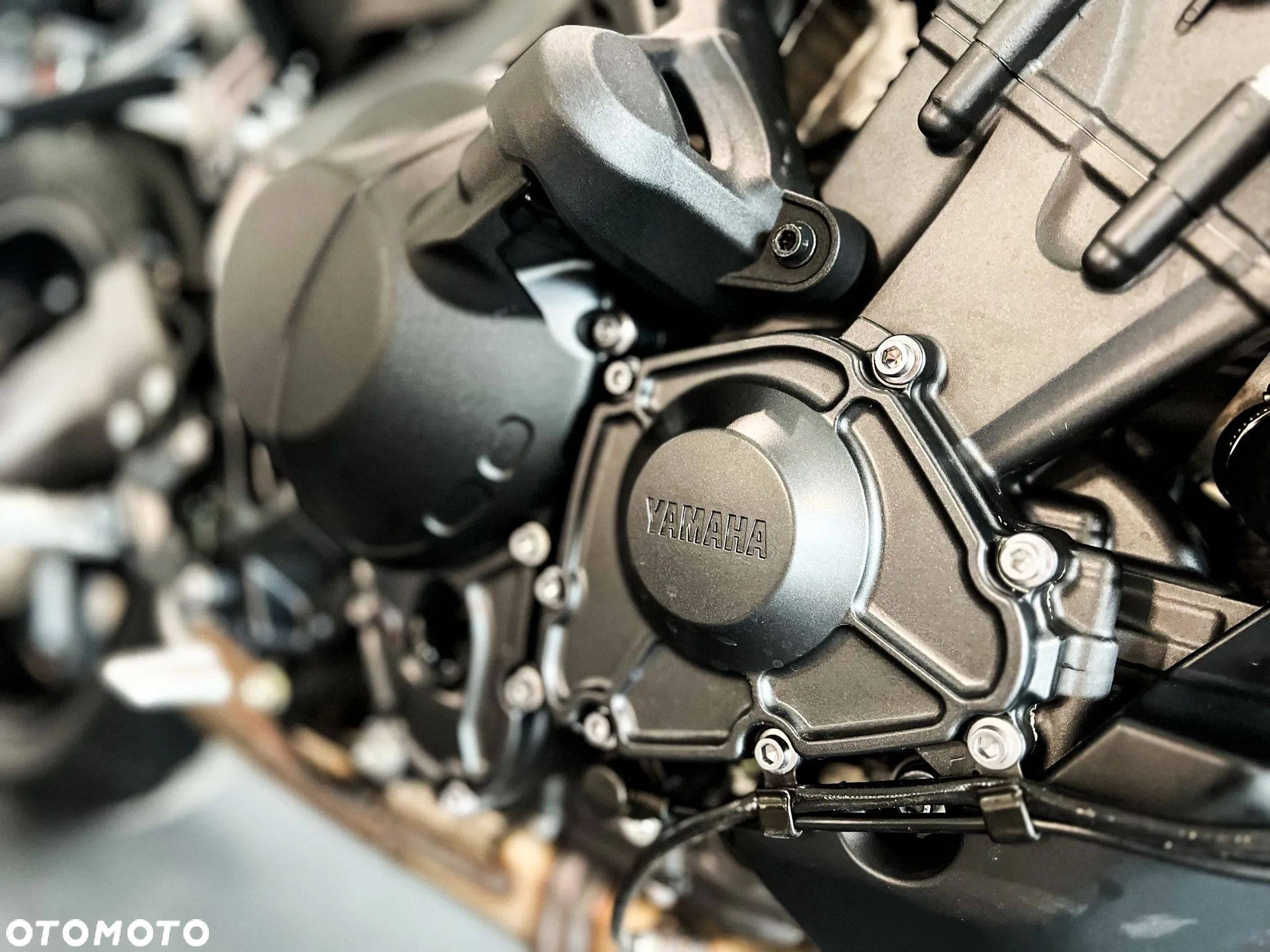 Yamaha MT - 12