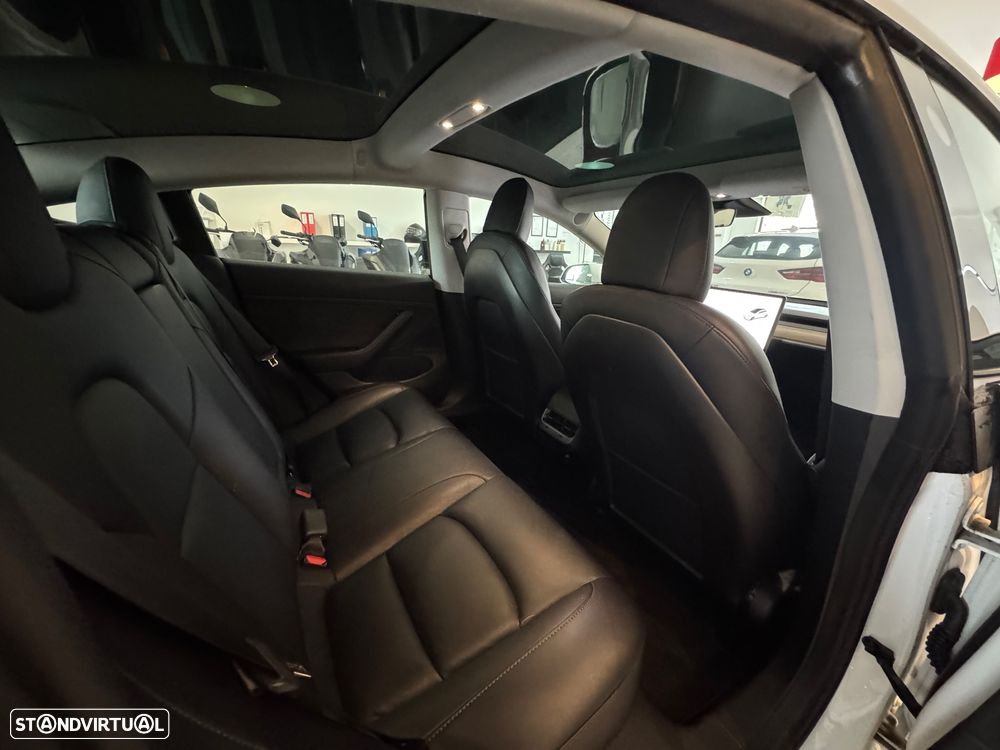 Tesla Model 3 Long-Range Dual Motor AWD - 16