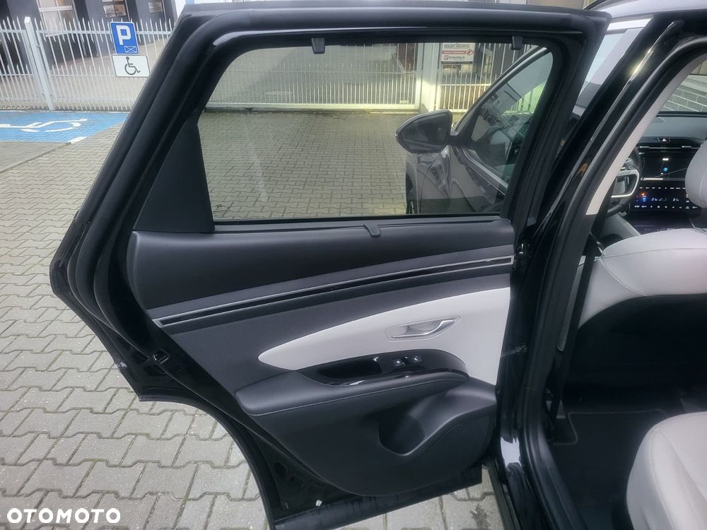 Hyundai Tucson 1.6 T-GDi HEV Platinum 4WD - 32