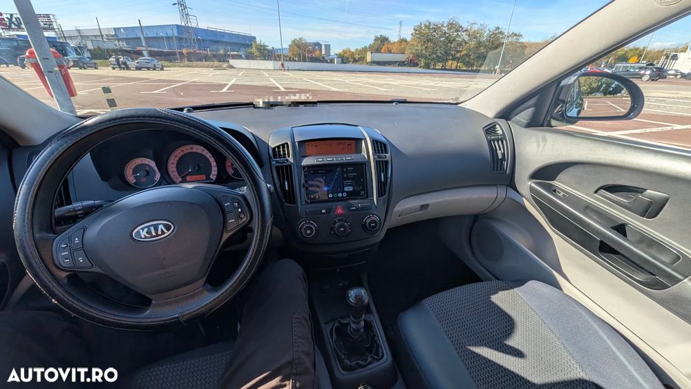 Kia Ceed - 15