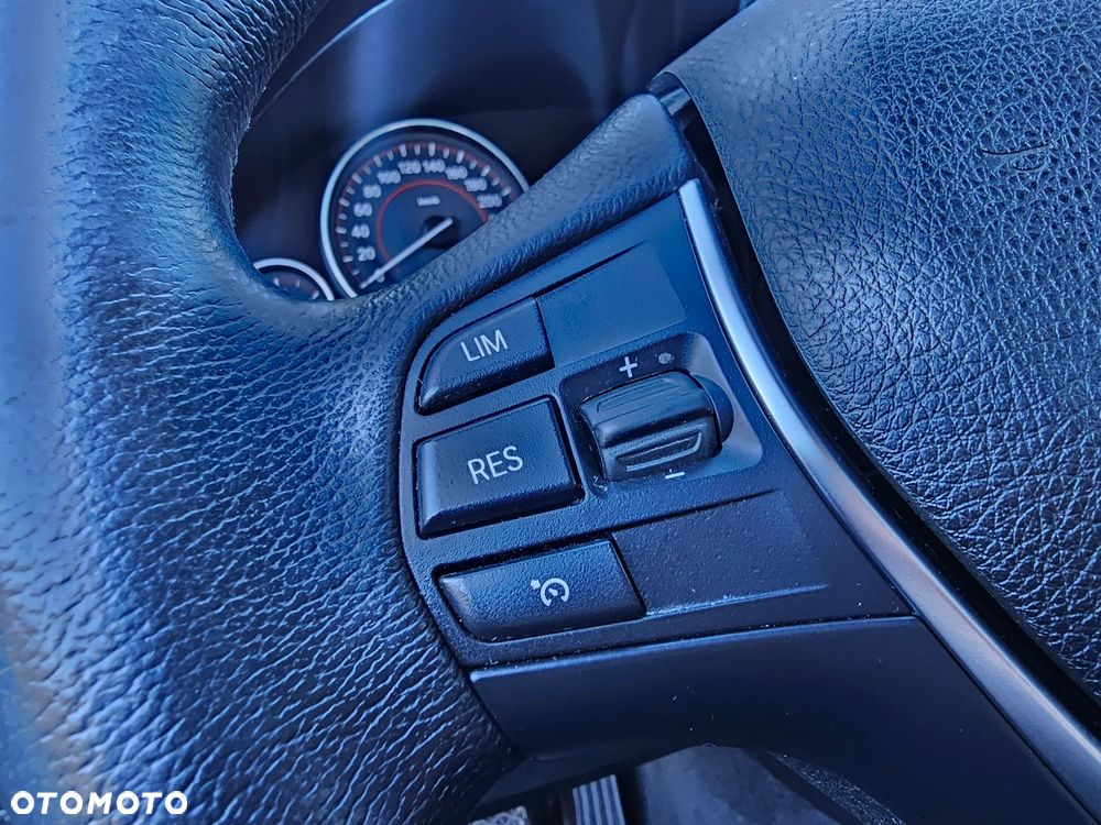 BMW Seria 3 320i xDrive Sport Line - 23