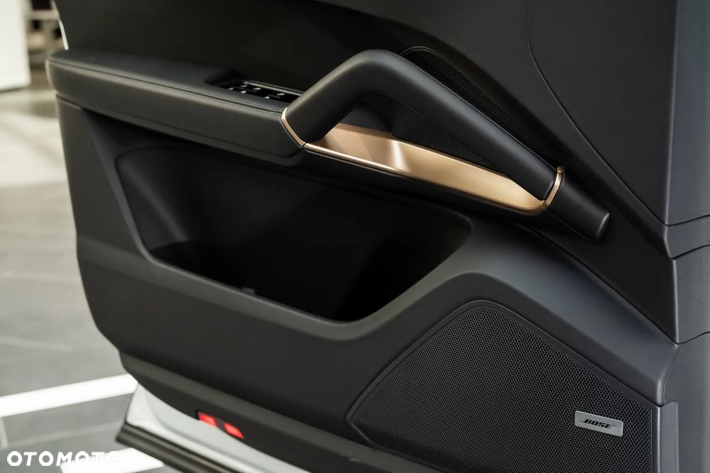 Porsche Cayenne Black Edition - 24