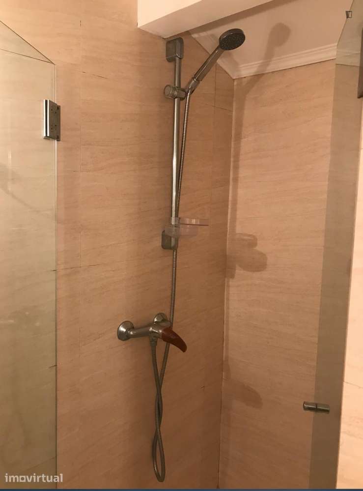 Quarto - localizado em Restelo Lisbon - Grande imagem: 4/18