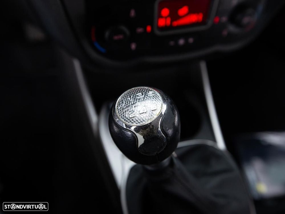 Alfa Romeo MiTo - 17