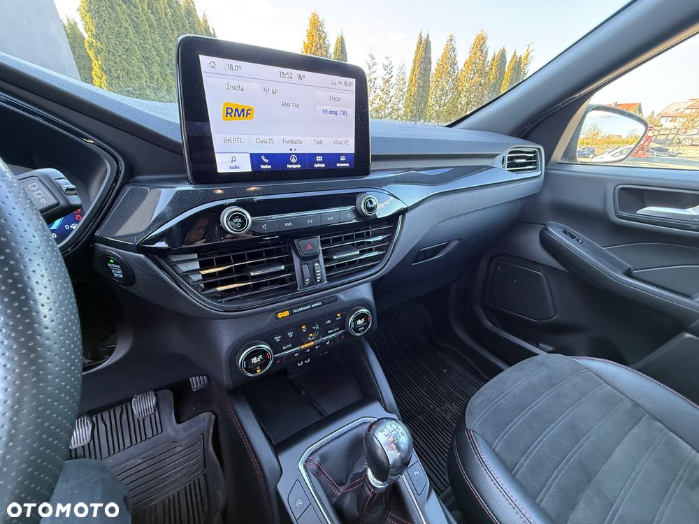 Ford Kuga 2.0 EcoBlue Hybrid ST-LINE X - 26